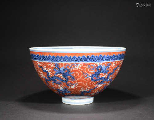A red-ground and blue glazed 'dragon' bowl,Ming dynasty
