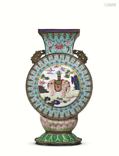 清 铜胎画珐琅太平有象扁瓶