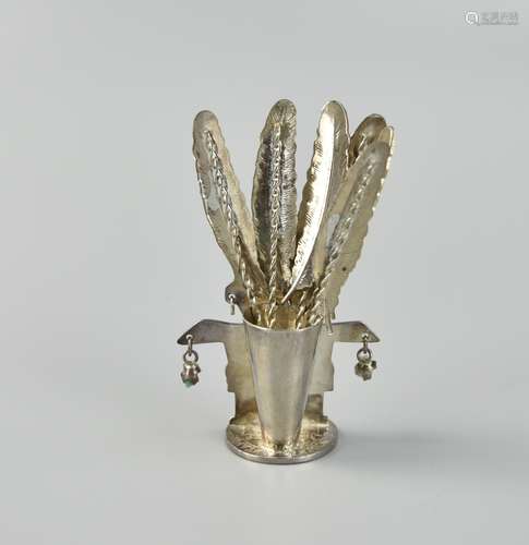 6 Pieces of Silver Feathers & A Silver Holder