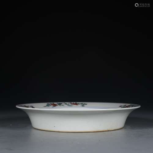 A Chinese Porcelain Doucai Floral&Fruit Plate