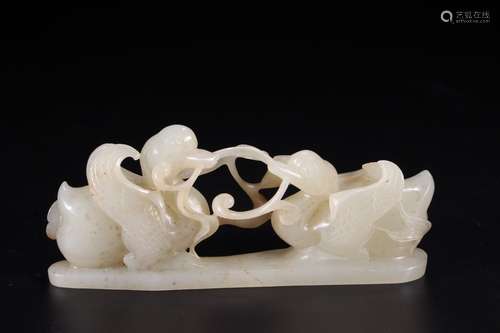 A Chinese Hetian Jade Goose Carving Paperweight