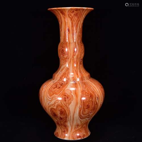 A Chinese Porcelain Wood Pattern Vase