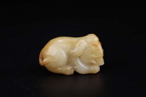 A Chinese Hetian Jade Elephant Ornament