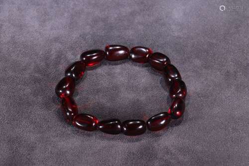 A Chinese Blood Amber Bracelet