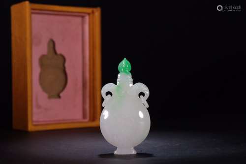 A Chinese Jadeite Snuff Bottle