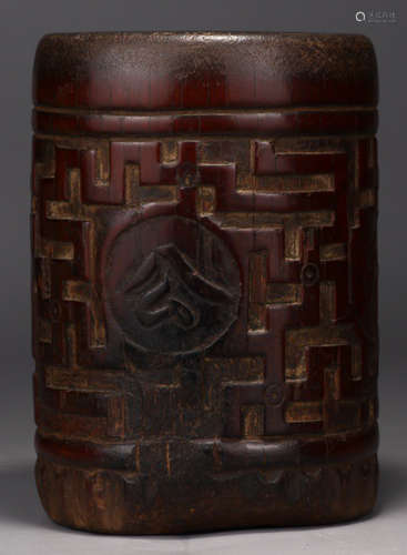 A BAMBOO CARVED BRUSH POT WITH PATTERN
