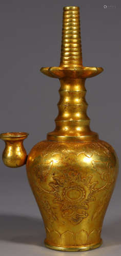 A GILT BRONZE CASATED POETRY PATTERN VASE