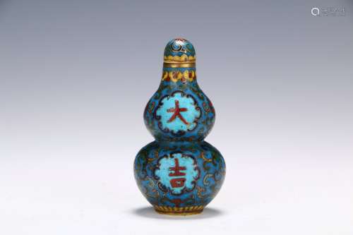 A Cloisonne Snuff Bottle in the seventeenth century