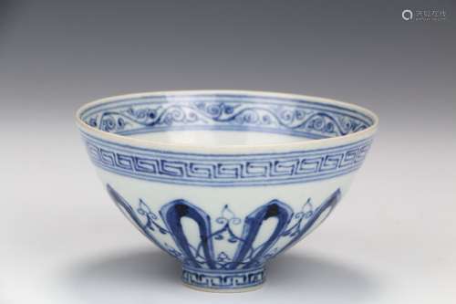 Old Collection   A Blue and White Bowl with Flower Design