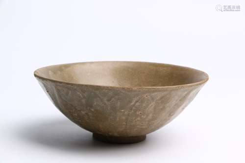 A Glaze Bowl with Flower Design in the eighth century