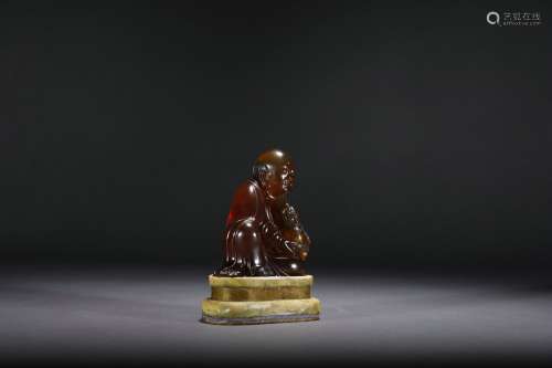 An Amber Statue of Arhat in the seventeenth century