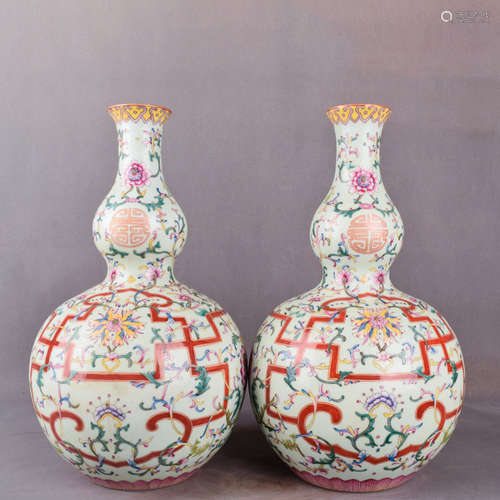 A Pair of Chinese Yancai Porcelain Gourd-shaped Vase