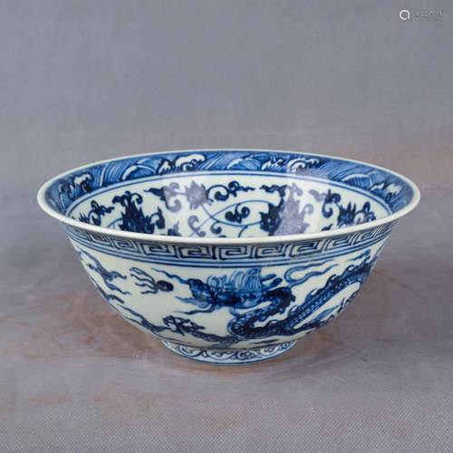 A Chinese Blue and White Dragon Pattern Porcelain Bowl