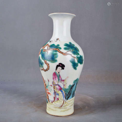 A Chinese Famille Rose Figure Painted Porcelain Vase