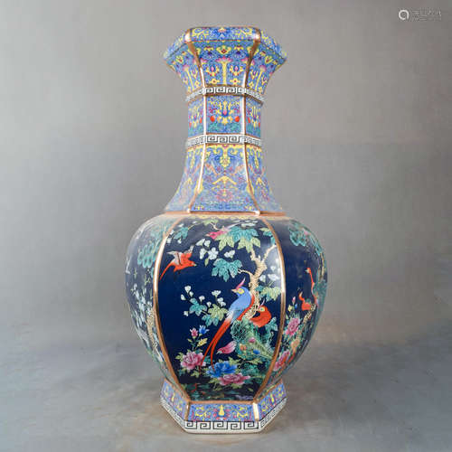 A Chinese Famille Rose Flower&Bird Pattern Porcelain Hexagon Vase