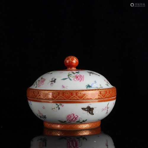 A Chinese Famille Rose Butterfly&Flower Painted Porcelain Jar with Cover