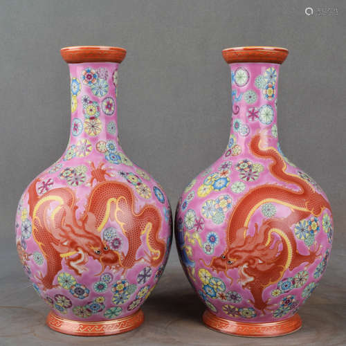 A Pair of Chinese Famille Rose Dragon Pattern Porcelain Vase