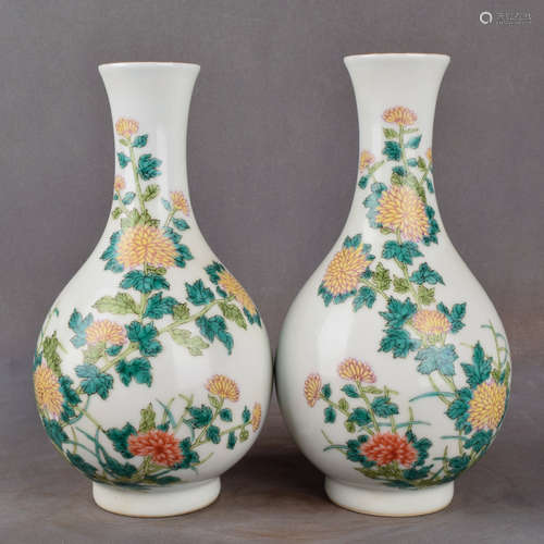 A Pair of Chinese Enamel Floral Porcelain Vase