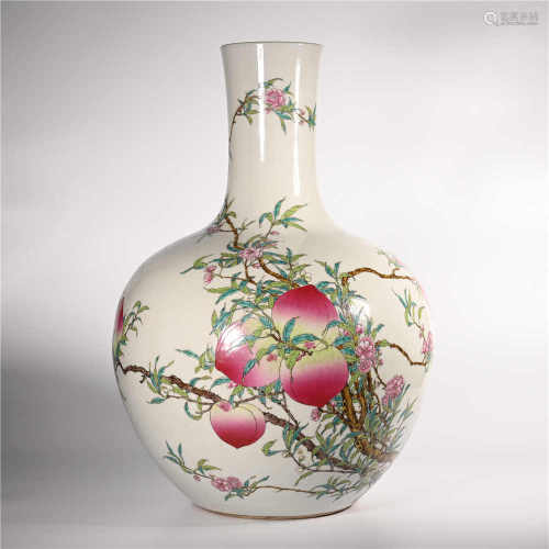 Qianlong of Qing Dynasty            Famille rose vase