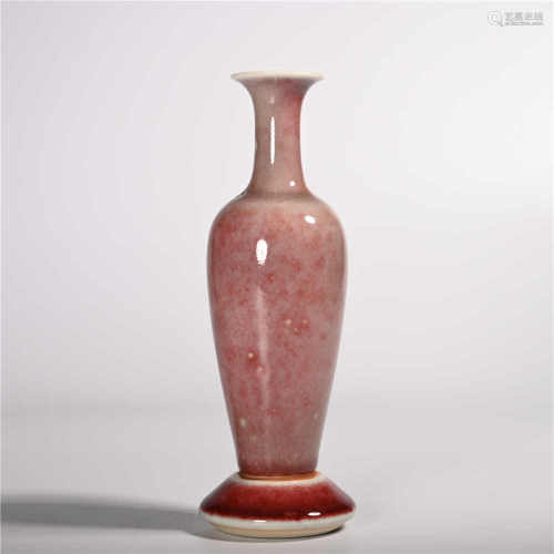 Kangxi of Qing Dynasty            Red glazed willow leaf vase