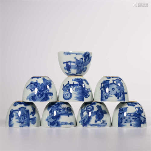 Kangxi of Qing Dynasty            A set of small cups for blue and white figures