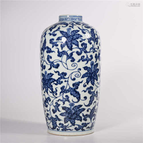 Yongzheng of Qing Dynasty            Blue and white pot