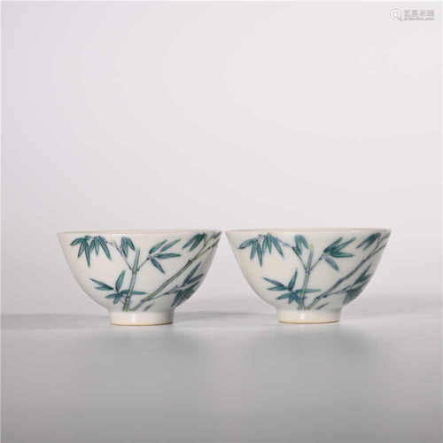 Yongzheng of Qing Dynasty            A pair of color cups