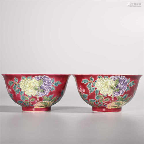 Kangxi of Qing Dynasty            A pair of enamel flower pattern bowls