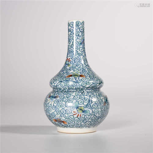 Yongzheng of Qing Dynasty            Color bottle