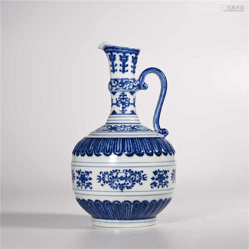 Yongzheng of Qing Dynasty            Blue and white pot