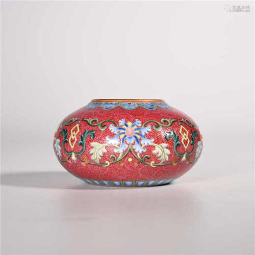 Qianlong of Qing Dynasty            Pastel jar