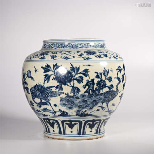 the Ming dynasty            Blue and white pot