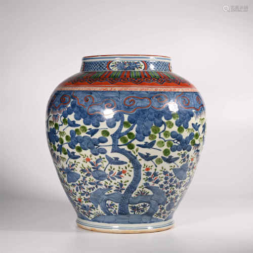 Wanli of Ming Dynasty            Blue and white pink pot