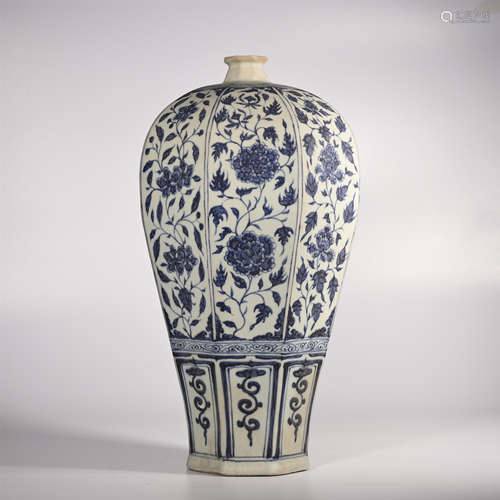 Yuan dynasty            Blue and white plum vase