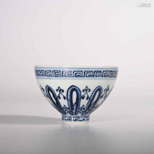 Ming Yongle            Blue and white chicken heart cup