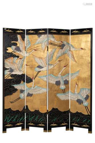 A four panel Coromandel screen with cranes on gilted ground China, 20th century (ogni pannello 183x40 cm.)...