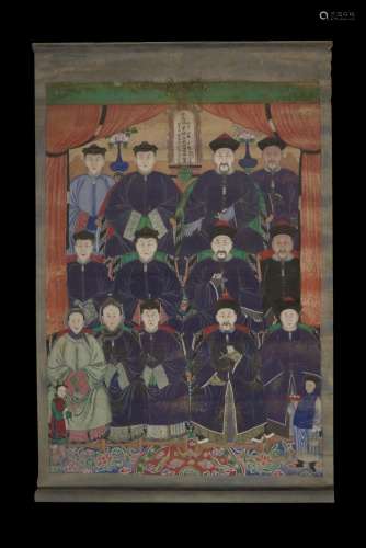 A scroll on canvas depicting ancestors China, 19th century (100x134 cm.)...