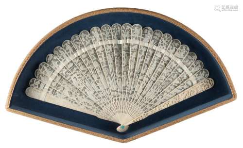 A pierced ivory fan, carved with figures and flowers China, 19th century (ingombro max 39 cm.) This lot may be subject to Import/Export restrictions due to CITES regulations in some extra UE countries...