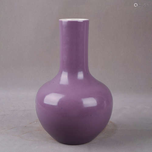 A Chinese Purple Blue Glaze Porcelain Vase