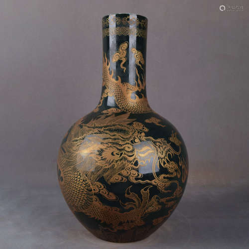 A Chinese Black Glaze Gild Dragon Pattern Porcelain Vase