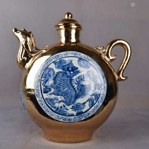 A Chinese Gold Glaze Blue and White Floral Porcelain Pot