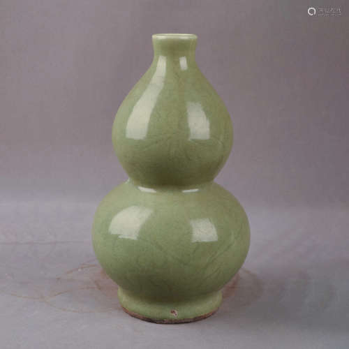 A Chinese Longquan Kiln Porcelain Gourd-shaped Vase