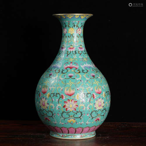 A Chinese Green Ground Twine Pattern Floral Porcelain Vase