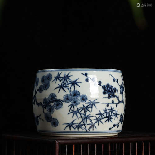 A Chinese Painted Porcelain cricket Jar