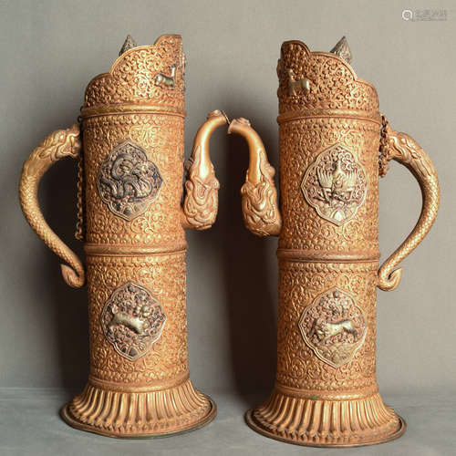 A Pair of Chinese Gild Bronze Wine Pots