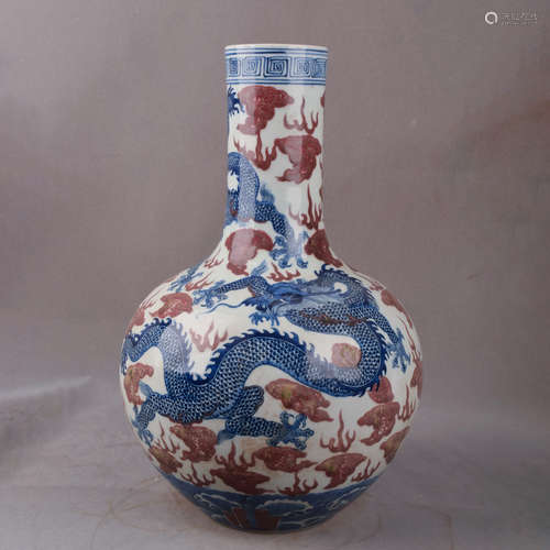 A Chinese Blue and White Dragon Pattern Porcelain Vase, Tianqiuping