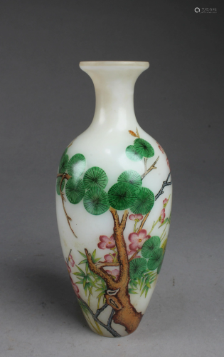 Chinese Enamel Peking Glass Vase