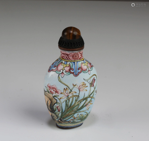 Chinese Enamel Snuff Bottle