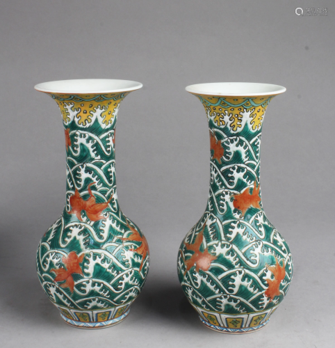 A Pair of Chiense Famille Verte Porcelain Vases