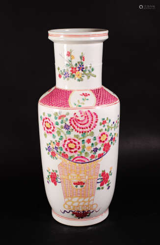 粉彩花卉棒槌瓶